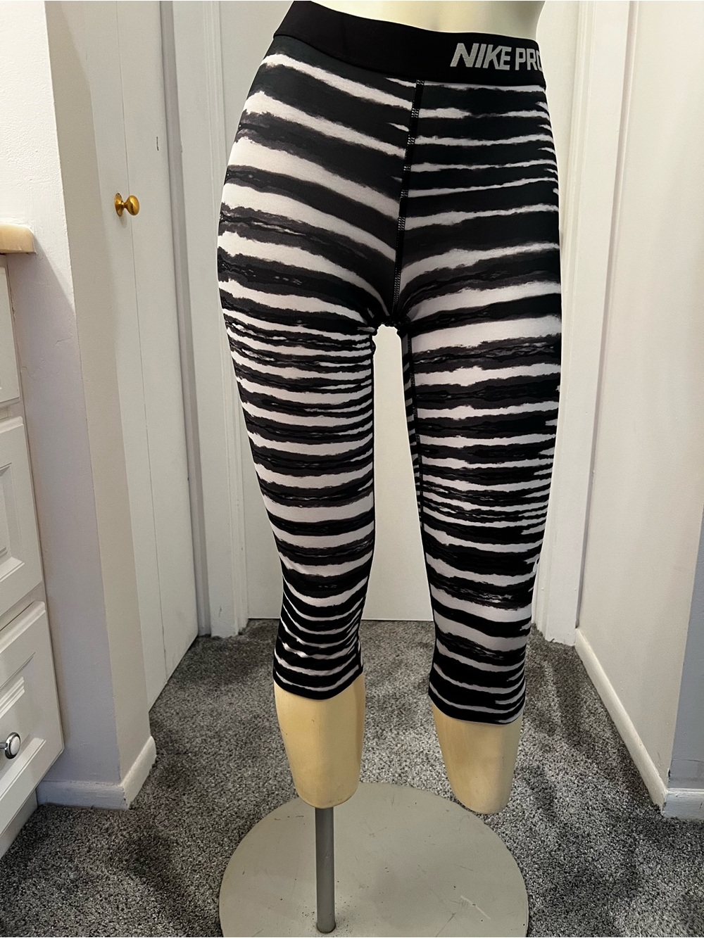 Nike Pro Black & White Zebra-Print Capri Leggings